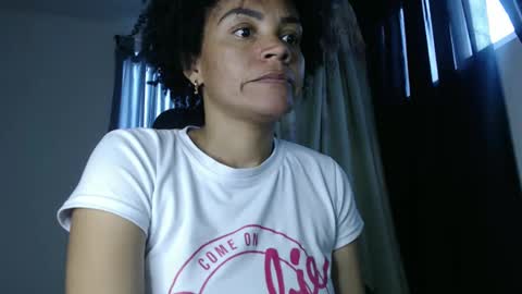 Snapshot of shayna_cute chatting on 12/20/24, 02:05 Shayna online show from 12/20/24, 02:05