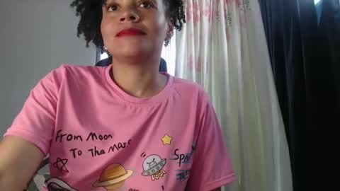 Snapshot of shayna_cute chatting on 12/22/24, 05:21 Shayna online show from 12/22/24, 05:21