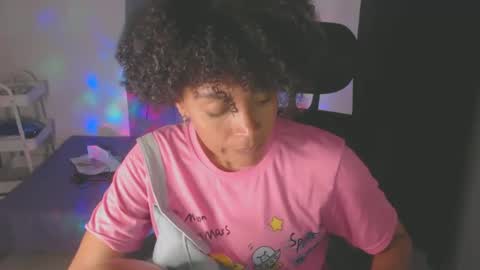 Snapshot of shayna_cute chatting on 01/28/25, 03:47 Shayna online show from 01/28/25, 03:47