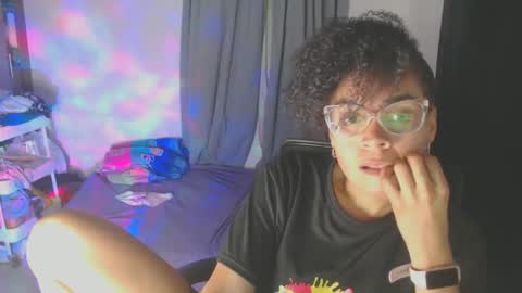 Snapshot of shayna_cute chatting on 02/08/25, 04:14 Shayna online show from 02/08/25, 04:14