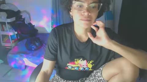 Snapshot of shayna_cute chatting on 02/15/25, 05:41 Shayna online show from 02/15/25, 05:41