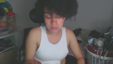 Snapshot of shayna_cute chatting on 09/10/25, 01:16 Shayna online show from 09/10/25, 01:16