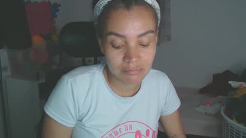 Snapshot of shayna_cute chatting on 09/15/25, 02:44 Shayna online show from 09/15/25, 02:44