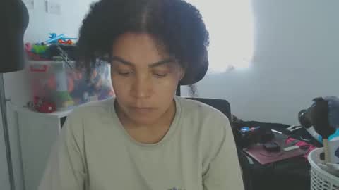 Snapshot of shayna_cute chatting on 09/22/25, 06:54 Shayna online show from 09/22/25, 06:54