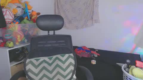 Snapshot of shayna_cute chatting on 10/05/25, 01:48 Shayna online show from 10/05/25, 01:48