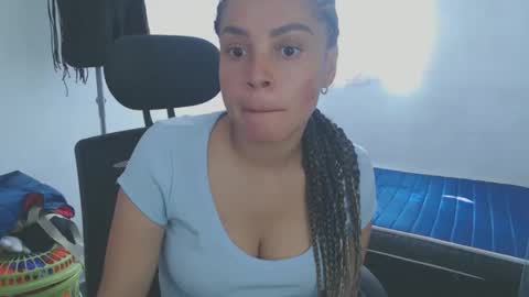 Snapshot of shayna_cute chatting on 04/06/26, 07:48 Shayna online show from 04/06/26, 07:48