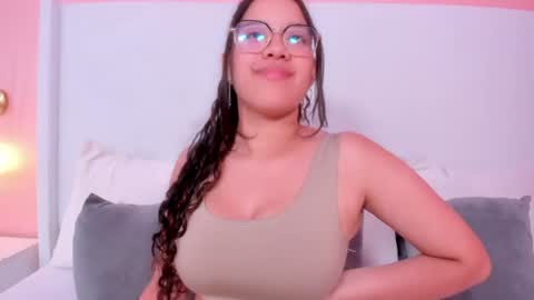 Snapshot of shayra_alina chatting on 06/25/26, 05:28 shayra_alina online show from 06/25/26, 05:28