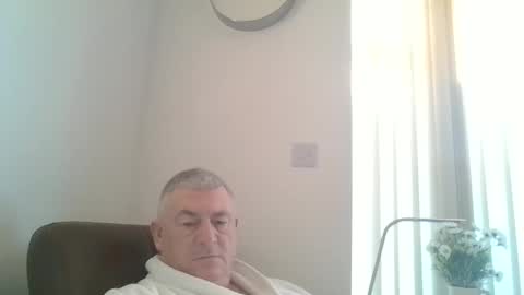 she52 online show from 12/02/24, 08:19