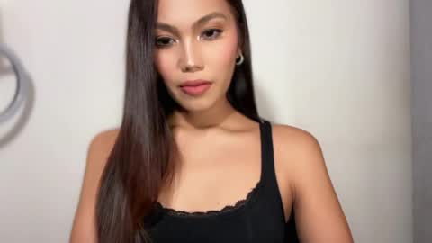 Snapshot of shealana69 chatting on 04/02/26, 05:43 MY IG Shealana69 online show from 04/02/26, 05:43