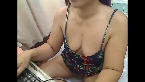 Snapshot of shebomb488504 chatting on 11/22/25, 11:48 jane online show from 11/22/25, 11:48