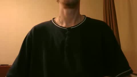 Snapshot of shedevr02 chatting on 11/19/25, 05:35 Roger online show from 11/19/25, 05:35