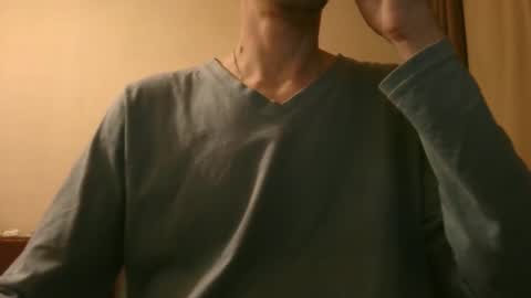 Snapshot of shedevr02 chatting on 12/01/25, 05:07 Roger online show from 12/01/25, 05:07