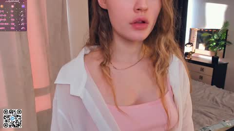 Violet online show from 01/06/25, 10:02