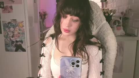 Snapshot of sheeny_shy chatting on 01/25/25, 05:40 Chiara online show from 01/25/25, 05:40