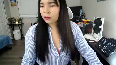 Snapshot of sheilyn_smith chatting on 04/07/26, 04:24 sheilyn_smith online show from 04/07/26, 04:24