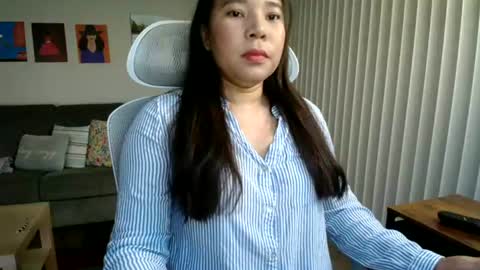 Snapshot of sheilyn_smith chatting on 06/23/26, 04:54 sheilyn_smith online show from 06/23/26, 04:54