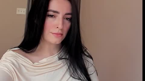 Snapshot of sheisallthat chatting on 11/11/25, 09:15 sheisallthat online show from 11/11/25, 09:15