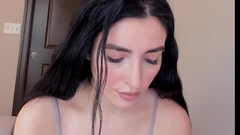 Snapshot of sheisallthat chatting on 11/12/25, 08:41 sheisallthat online show from 11/12/25, 08:41