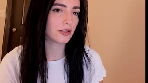 Snapshot of sheisallthat chatting on 11/15/25, 03:59 sheisallthat online show from 11/15/25, 03:59