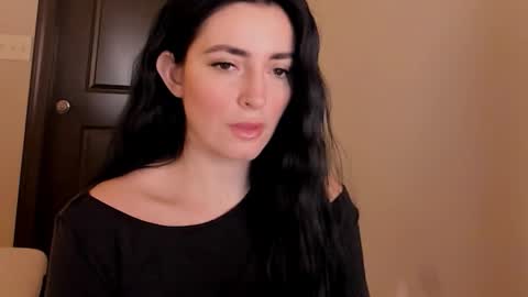 Snapshot of sheisallthat chatting on 12/21/25, 02:41 sheisallthat online show from 12/21/25, 02:41