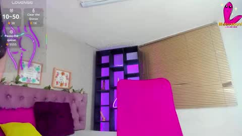 Snapshot of shelby_carson chatting on 11/29/25, 01:14 Shelby cute online show from 11/29/25, 01:14