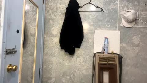 Shelby holes online show from 12/05/24, 01:38