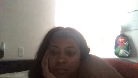 Snapshot of shelbybabyxo chatting on 11/30/25, 03:27 babygirl online show from 11/30/25, 03:27