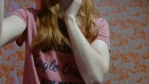 Snapshot of shelikessoymilk chatting on 12/02/24, 09:28 Erika online show from 12/02/24, 09:28