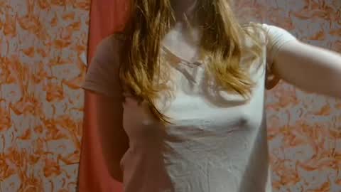 Snapshot of shelikessoymilk chatting on 12/05/24, 02:31 Erika online show from 12/05/24, 02:31