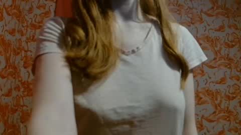 Snapshot of shelikessoymilk chatting on 01/20/25, 12:36 Erika online show from 01/20/25, 12:36