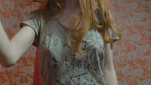 Snapshot of shelikessoymilk chatting on 02/13/25, 12:35 Erika online show from 02/13/25, 12:35