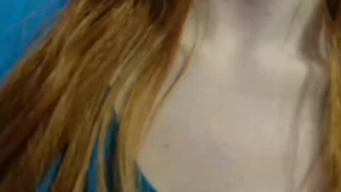 Snapshot of shelikessoymilk chatting on 09/23/25, 08:12 Erika online show from 09/23/25, 08:12