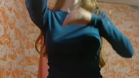 Snapshot of shelikessoymilk chatting on 10/23/25, 02:55 Erika online show from 10/23/25, 02:55