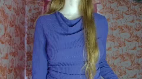 Snapshot of shelikessoymilk chatting on 03/12/26, 07:53 Erika online show from 03/12/26, 07:53