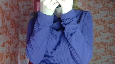 Snapshot of shelikessoymilk chatting on 03/13/26, 07:53 Erika online show from 03/13/26, 07:53