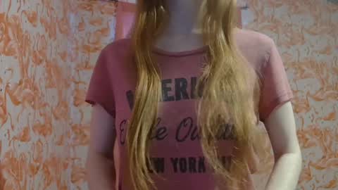 Snapshot of shelikessoymilk chatting on 04/03/26, 07:34 Erika online show from 04/03/26, 07:34