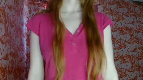 Snapshot of shelikessoymilk chatting on 04/19/26, 08:00 Erika online show from 04/19/26, 08:00