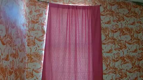 Snapshot of shelikessoymilk chatting on 04/26/26, 06:05 Erika online show from 04/26/26, 06:05