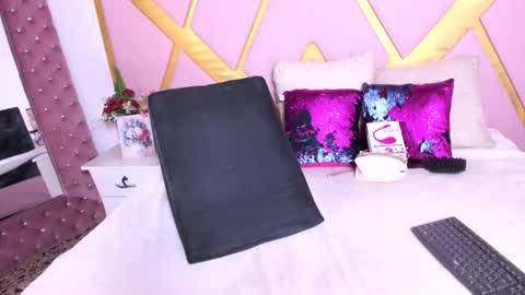 Snapshot of shellbydior chatting on 03/06/26, 09:00 shellbydior online show from 03/06/26, 09:00