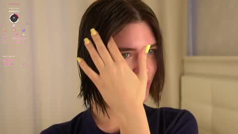 Snapshot of shelleyharn chatting on 04/12/26, 01:21 Alex online show from 04/12/26, 01:21