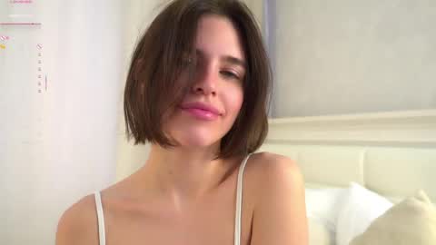 Snapshot of shelleyharn chatting on 04/18/26, 02:26 Alex online show from 04/18/26, 02:26