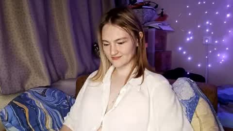 Snapshot of shelliegoza chatting on 07/17/26, 04:56 Ashley online show from 07/17/26, 04:56