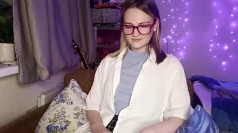 Snapshot of shelliegoza chatting on 07/18/26, 06:01 Ashley online show from 07/18/26, 06:01