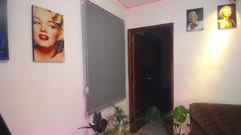 Shellsy H   online show from 02/20/25, 01:57