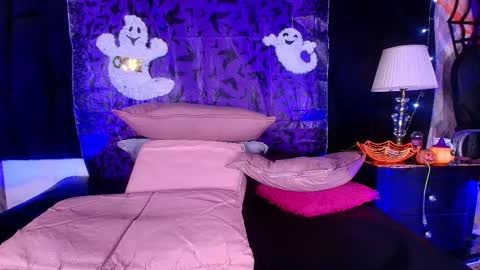 Shelsy online show from 10/18/25, 11:55