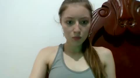 Snapshot of shelsyzevee_ chatting on 10/27/25, 12:36 shelsyzevee_ online show from 10/27/25, 12:36