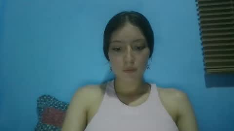 Snapshot of shelsyzevee_ chatting on 12/23/25, 01:47 shelsyzevee_ online show from 12/23/25, 01:47