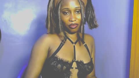 Favour online show from 06/19/26, 07:01