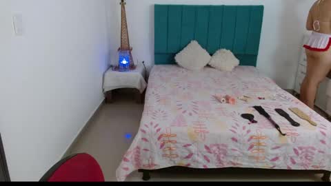 Snapshot of shenahot_ chatting on 04/05/26, 04:59 Shena online show from 04/05/26, 04:59