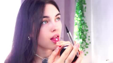 Snapshot of sheragroepper chatting on 06/19/26, 07:23 Mira online show from 06/19/26, 07:23